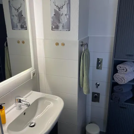 アパート Ruhiges In - Naehe Porsche